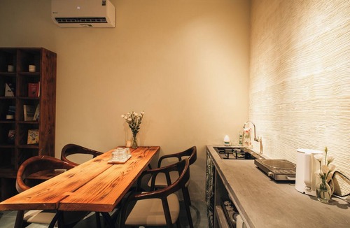 Truc Bach House | Late Autumn - Charming 3BR house with AC in vibrant Hà Nội