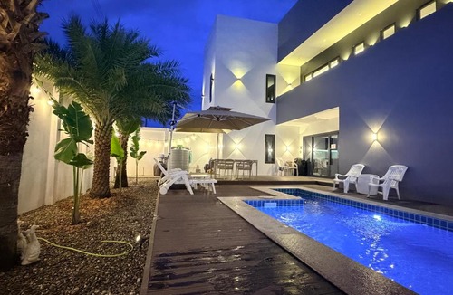 Vientiane Prefecture Villa | LaViena pool villa