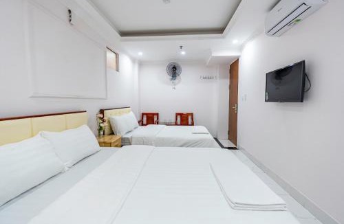 Long Bien Hotel | Light Hotel Ha Noi - Near AEON Mall Long Bien