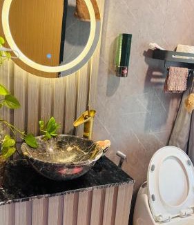 Dak Mil House | Lilys Stone Garden Bungalow