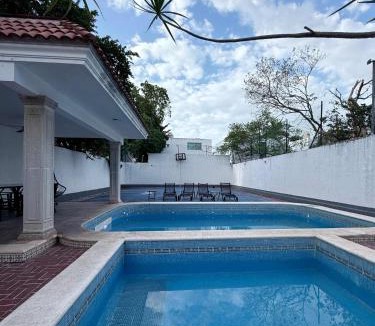 Merida Apartment | Loft Omega para 2 personas con piscina y billar