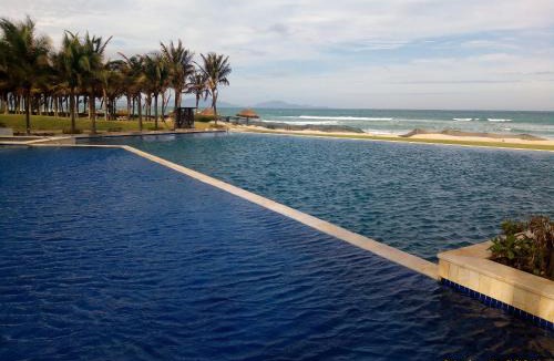 Cam Lam Villa | Long Hải Villas trong Wyndham garden Cam Ranh