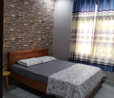 Duc Hoa Apartment | Long homestay A5-52