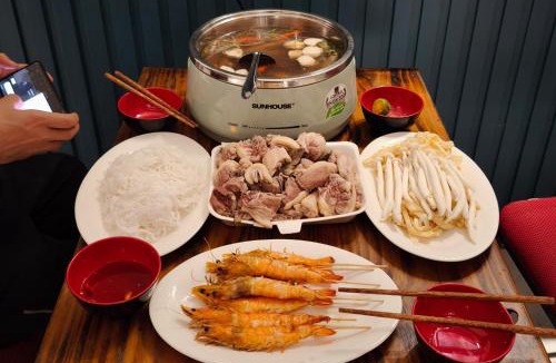 Duc Hoa Apartment | Long Homestay
