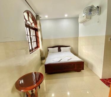 Binh Tan Hotel | LotusHotel 2