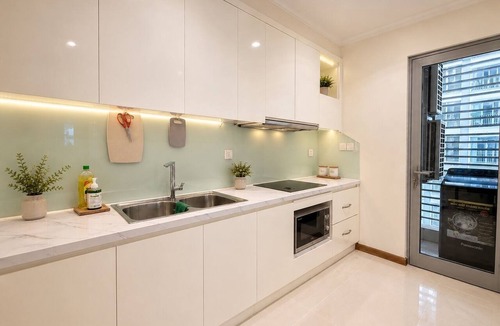 Hang Xanh Condo | Lovely 3-bedroom condo with AC in vibrant Thành phố Hồ Chí Minh