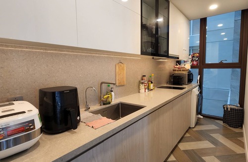 Thu Thiem Apartment | Lovely condo with Stunning view pool
