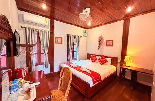 Luang Prabang Hotel | Luang Prabang - Villa Ouis Namkhan Riverside 2