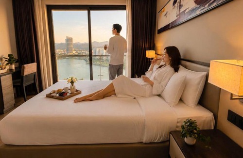 Bai Chay Apartment | Lumia Homestay Sunset at Citadines Ha Long