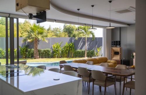 Choeng Thale Villa | Lux Nine Pasak by MonthstayZ Thailand