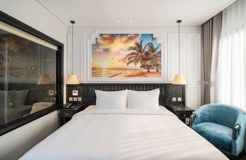 Truc Bach Hotel | Luxe Paradise Premium Hotel