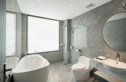 Truc Bach Hotel | Luxe Paradise Premium Hotel