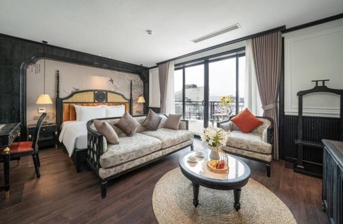 Truc Bach Hotel | Luxe Paradise Suites Hotel & Spa
