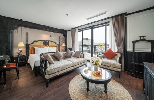Truc Bach Hotel | Luxe Paradise Suites Hotel & Spa