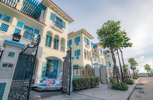 Bai Chay Villa | Luxurious 7 Bed Villa w/Private Pool