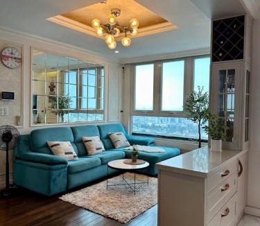 Phuong 6 Apartment | Luxury 2-bedroom apartment with Gym, Pool, Park