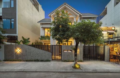 Ngu Hanh Son Villa | Luxury 5BR Private Pool Villa · Steps to My Khe Beach · An Thuong Tourist Area