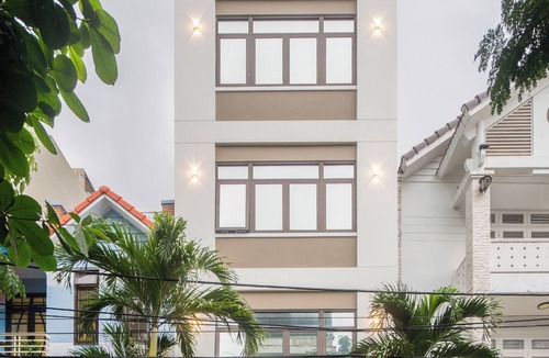 Son Tra Villa | Luxury 5BR Villa Da Nang-Walk to My Khe Beach/Free Bespoke AI Washer-Dryer Combo