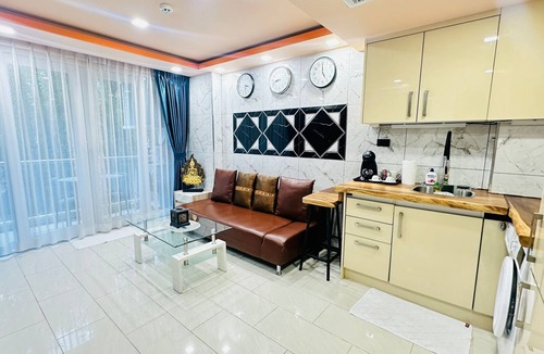 Central Pattaya Condo | Luxury Business Suite Garden View C2 in Grand Avenue by Pattaya City Estates.