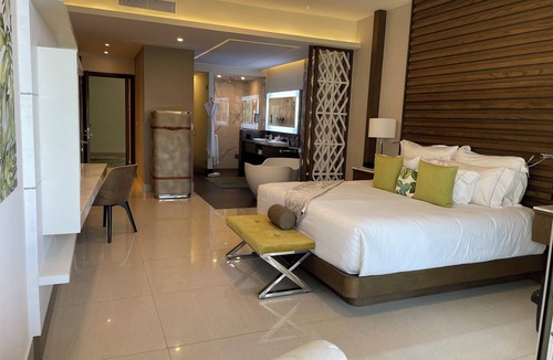 Downtown Cancun Resort | Luxury Junior Suite at Garza Blanca Cancun-Where the Soul Meets the Sea