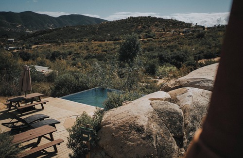 San Antonio de las Minas Villa | Luxury Glamping Tent with Vineyard Views & Private Bathroom (Queen size)