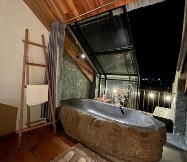 Pleiku House | Mành Farmhouse