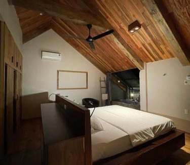 Pleiku House | Mành Farmhouse