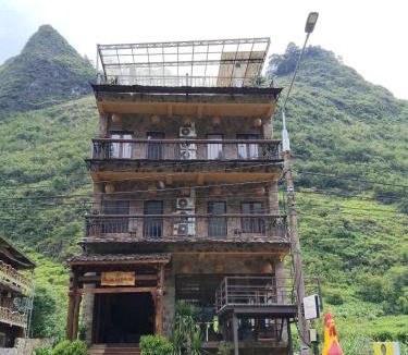 Meo Vac Hotel | Mèo Vạc Sky Homestay