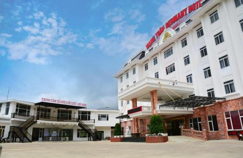 Moc Chau Hotel | Mạnh Tuân Hotel MC - by BAY LUXURY