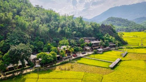 Mai Chau Hotel | Mai Chau Mountain Delight