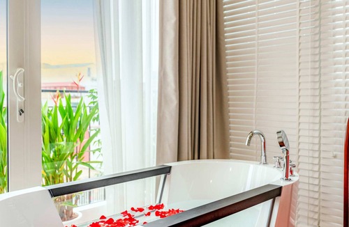 Dong Da Hotel | Mai Hotel