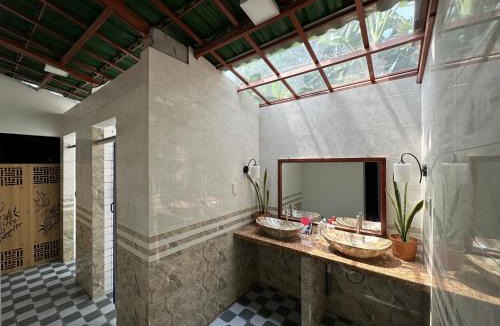 Thuy Xuan Hostel | Mai Viên Homestay & Restaurant