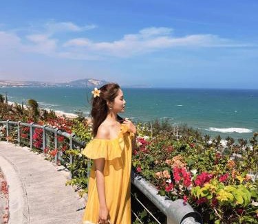 Suoi Nuoc Beach Resort | Mandala Cham Bay Imperial Sky Tower Mui Ne
