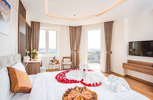 Vinh Yen Hotel | Manh Quan Luxury Hotel