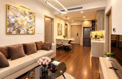 Tu Liem Apartment | Masterise West Height view lake