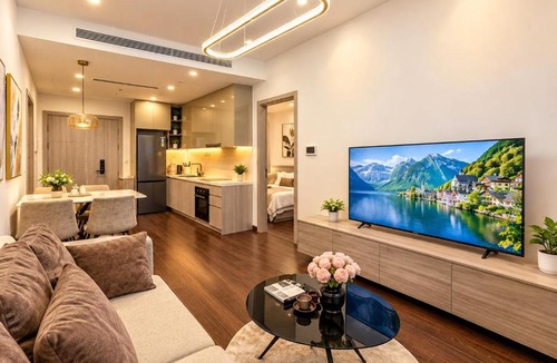 Tu Liem Apartment | Masterise West Height view lake