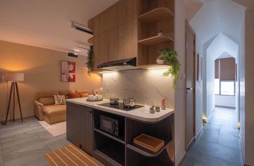 Bach Dang Riverside Apartment | Maze 3BR + 2BA + Sofa Bed | Central | NearBenThanh