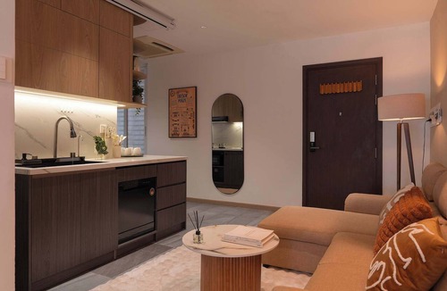 Bach Dang Riverside Apartment | Maze 3BR + 2BA + Sofa Bed | Central | NearBenThanh
