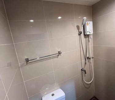 Bang Kaeo Apartment | Mega Bangna Studio Retreat