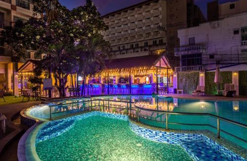Jomtien Resort | Mermaid Beach Resort - 100m to Beach, Saltwater Pool & BeerGarden