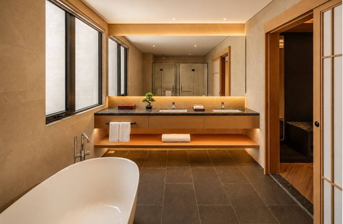 Lien Chieu Hotel | Mikazuki Villas - The Ryokan