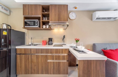Nai Harn Apartment | Mira Condo 1br | Pool view | nbc nai harn