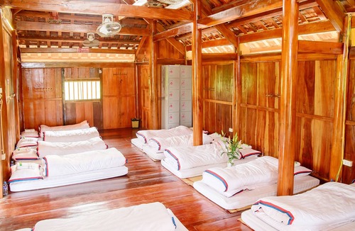 Moc Chau Hotel | Moc Chau Arena Village