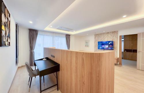 Patong Villa | Modern 4-Bedroom in Patong Private Pool Holiday Villa Core Resort Area Sleeps 8 People Walking Distance to the Beach and Nightlife Area