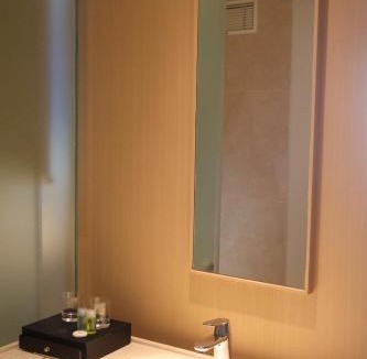 Khanh Hoa Hotel | Modern Beach Apartment - Arena Resort Cam Ranh