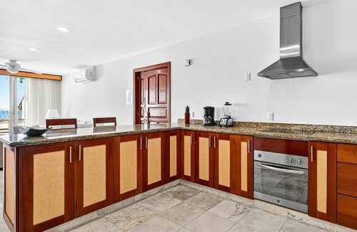 Conchas Chinas Apartment | Modern coastal villa with ocean views, pool, WiFi & full kitchen
