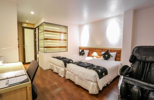 Cong Vi Hotel | Momizi Business Hotel