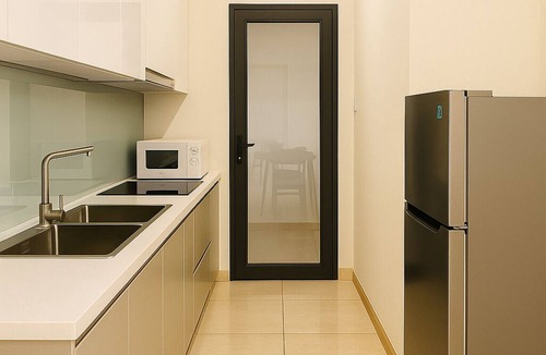 Son Tra Condo | Monarchy Luxury 2-bedroom Apartment with AC, WiFi in Đà Nẵng - By Charm Homestay