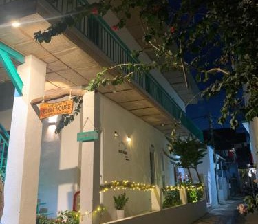 Vinh Hy Apartment | Moon House