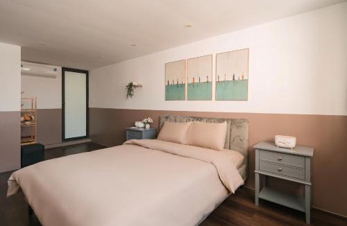 Hanoi Backpacker Quarter Apartment | Morden Apt 6Br Old Quater